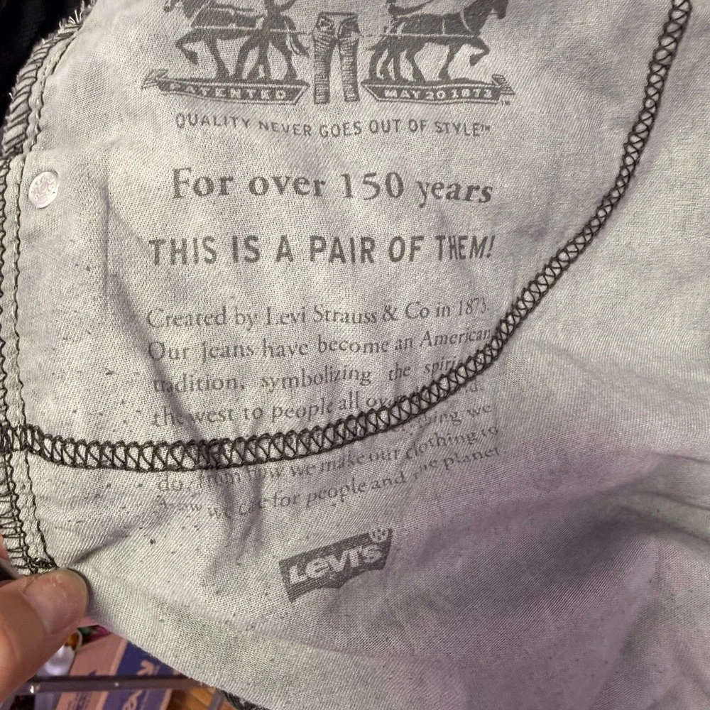 Levi's Black Denim Jeans W50/L32 - Picture 6 of 7